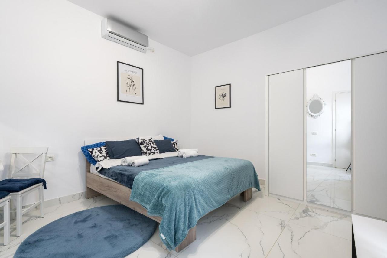 Blue-Line-Apartment-Unirii Bükreş Dış mekan fotoğraf