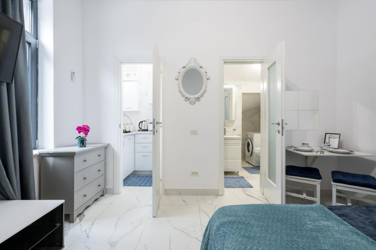 Blue-Line-Apartment-Unirii Bükreş Dış mekan fotoğraf